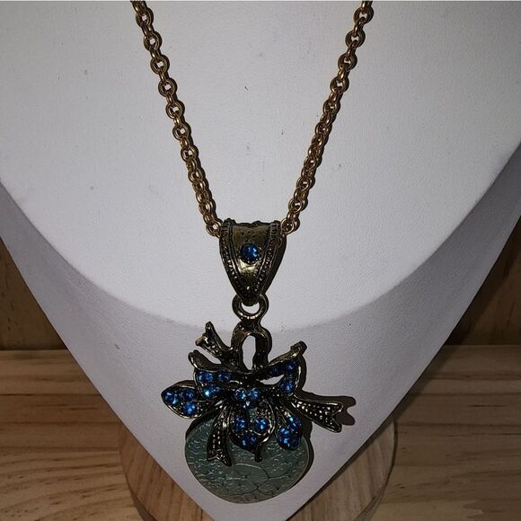 Elegant Blue and Gold Pendant Necklace 17" Marked India - Picture 4 of 6